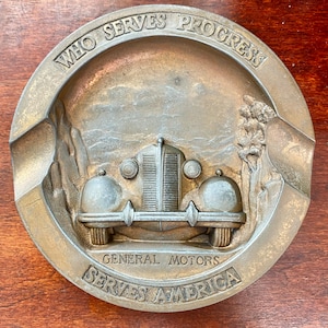 Vintage 1940s General Motors GM Chevrolet Cars Tobacciana Tray Ashtray - Who Serves Progress Serves America