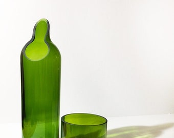 Carafe artisanale en verre recyclé - 0,70 l - couleur verte - Upcycling