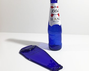 Petite planche - vide poche - porte savon  Bouteille de bière bleue 1664 33 cl