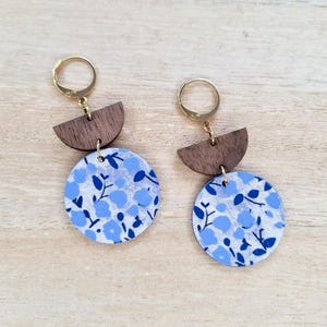 Light earrings with white and blue nepalese paper and wood pieces