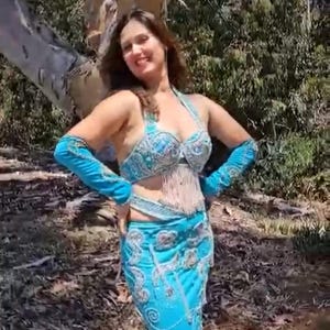 Vibrant Turquoise blue professional belly dance costume/ Handmade beaded oriental dance skirt, bra and sleeves ensemble/ Custom-made outfit