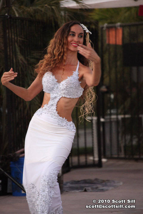 ベリーダンス Belly dance custom dress Custom Belly Dance Costume: Embroidered Floral Oriental Dress - Etsy