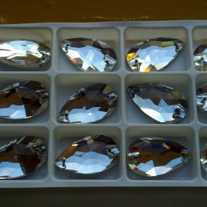 Clear Teardrop Glass Rhinestones: Sew-On Flat Back Stones (28 mm X 17 mm)