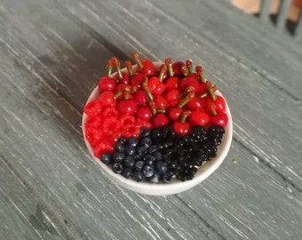 1:12 Miniature bowl of berries, Dollhouse food, Miniature food, Food for dollhouse, Polymer clay food, Mini food, Miniature fruit