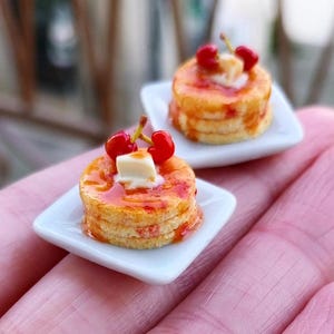 Miniature pancakes, Miniature cherries, Miniature food, Miniatures, Dollhouse, Dollhouse miniatures, Dollhouse food, Food for dollhouse