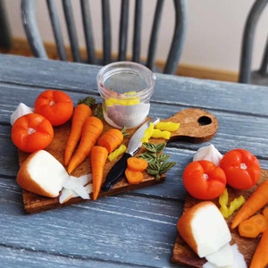 Dollhouse miniatures, Miniatures, Dollhosue food, Food for dollhouse, Miniature food, Mini food, Miniature veggies, Miniature carrots, Doll