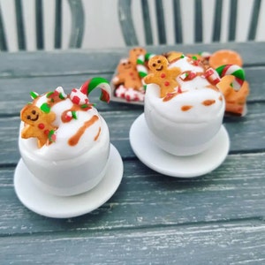 Miniature hot chocolate, Miniatures, Dollhouse miniatures, Dollhouse food, Miniature food, Food for dollhouse, Mini food, Miniature cookies