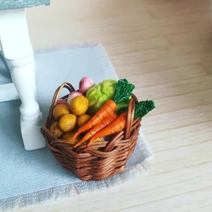 Basket with food, Miniature food, Dollhouse food, Food for dollhouse, Doll food, Polymer clay food, Mini food, Mini veggies, Miniature fruit