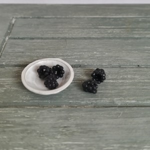10x Miniatur-Brombeeren, Miniatur-Obst, Mini-Essen, Miniaturen, Puppenhaus-Essen, Essen für Puppenhaus, Puppenessen, Polymer-Ton-Essen
