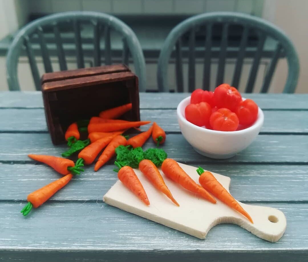 5x Miniature Carrots, Miniature Veggies, Mini Carrots, Dollhouse Food, Food for Dollhouse, Doll