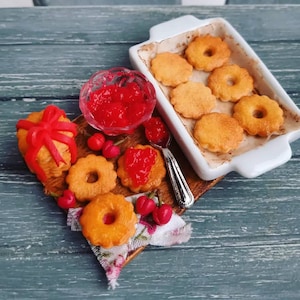 Miniature cookies, Polymer clay, Dollhouse food, Food for dollhouse, Miniature food, Doll food, Mini cookies, Dollhouse cookies, Mini food