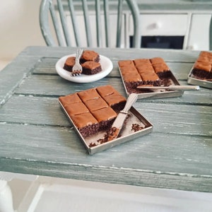 Brownies en miniatura, Comida en miniatura, Miniaturas, Miniaturas para casas de muñecas, Comida para casas de muñecas, Comida para casas de muñecas, Comida para muñecas, Minicomida, Casa de muñecas