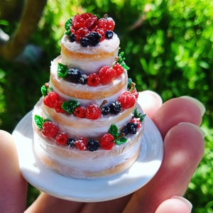 Puppenhausminiaturen, Miniaturen, Puppenhausessen, Essen für Puppenhaus, Miniaturessen, Miniessen, Miniaturkuchen, Miniaturhochzeitstorte, Puppe