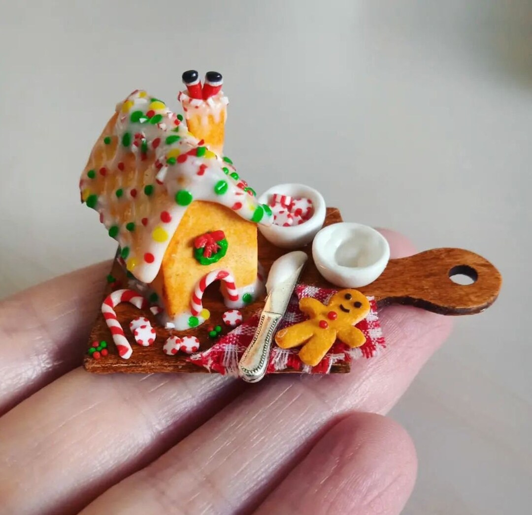 Miniature Gingerbread House, Dollhouse Food, Food for Dollhouse