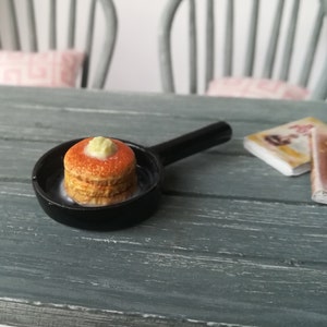 Miniature pancakes, Miniature food, Mini food, Dollhouse food, Food for dolls, Polymer clay food, Mini pancakes, Miniature cake