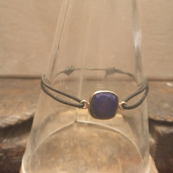 Bracelet cuir orné Lapis Lazuli