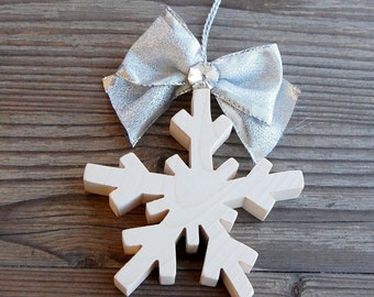 Wooden Snowflake Wall Decoration Wooden Snowflake Christmas Decoration Ornament- Winter decorations