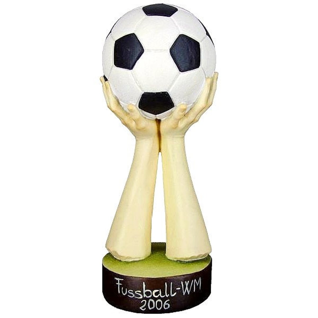 サッカートロフィー木製装飾品、サッカー選手への贈り物 - Etsy 日本