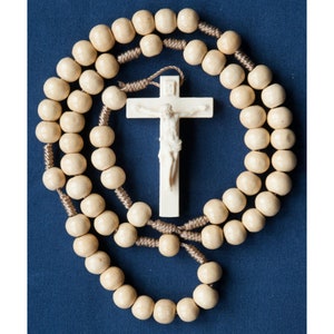 Rosario con Crucifijo barroco (madera de arce) Decoración religiosa, Regalos religiosos, Regalos católicos, Regalos originales, Rosario con crucifijo,