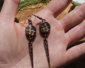 Echte Boa Snake Shed Skin koperen dolk oorbellen