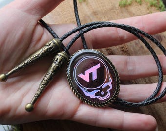 Virginia Tech Stealie Grateful Dead Bolo Tie van echt leer, bordeauxrood