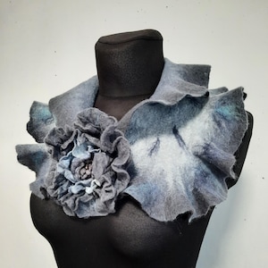 Felted Merino Wool Collar Scarf with Flower Brooch - Gray Voluminous Neck Warmer