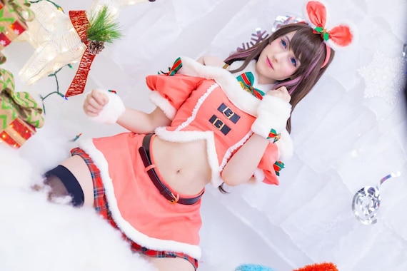 Kizuna Ai Cosplay