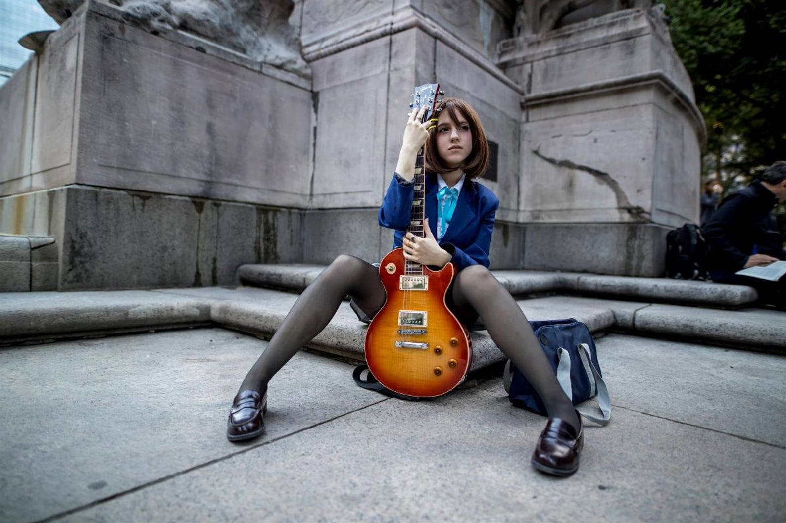 Люди в баре. Успешный человек. I started going out. Фразы на английском в классе. Друзья в ресторане.