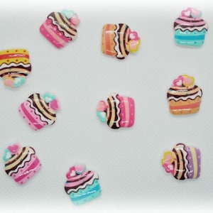 Cabochons gâteaux en résine