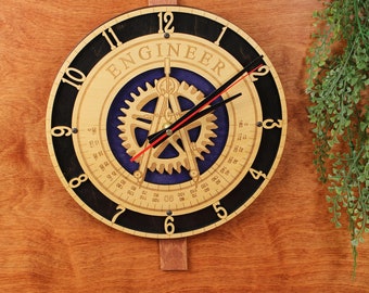 Horloge d'ingénierie bleue, horloge en bois, horloge murale teintée, gravure au laser, chef-d'oeuvre en bois gravé au laser