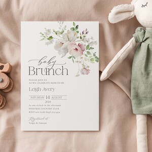 Invitation brunch de bébé floral rose poudré, modèle d&#39;Invitation de baby shower floral printemps, baby shower imprimable, téléchargement immédiat 58