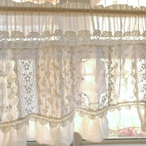 Eleganter französischer Land-weißer mediterraner Spitzenvorhang Arbeitszimmer Wohnzimmer Küche Volant-Vorhang