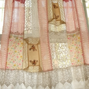 Elegant Romance SHABBY Chic Pink  White Cottage Rustic Lace Doily Fringed Curtain Valance/Wall Hanging/Backdrop
