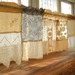 BOBO Farmhouse Cottage Patchwork Floral Valance Curtain – Vintage Lace Trim, Rod Pocket