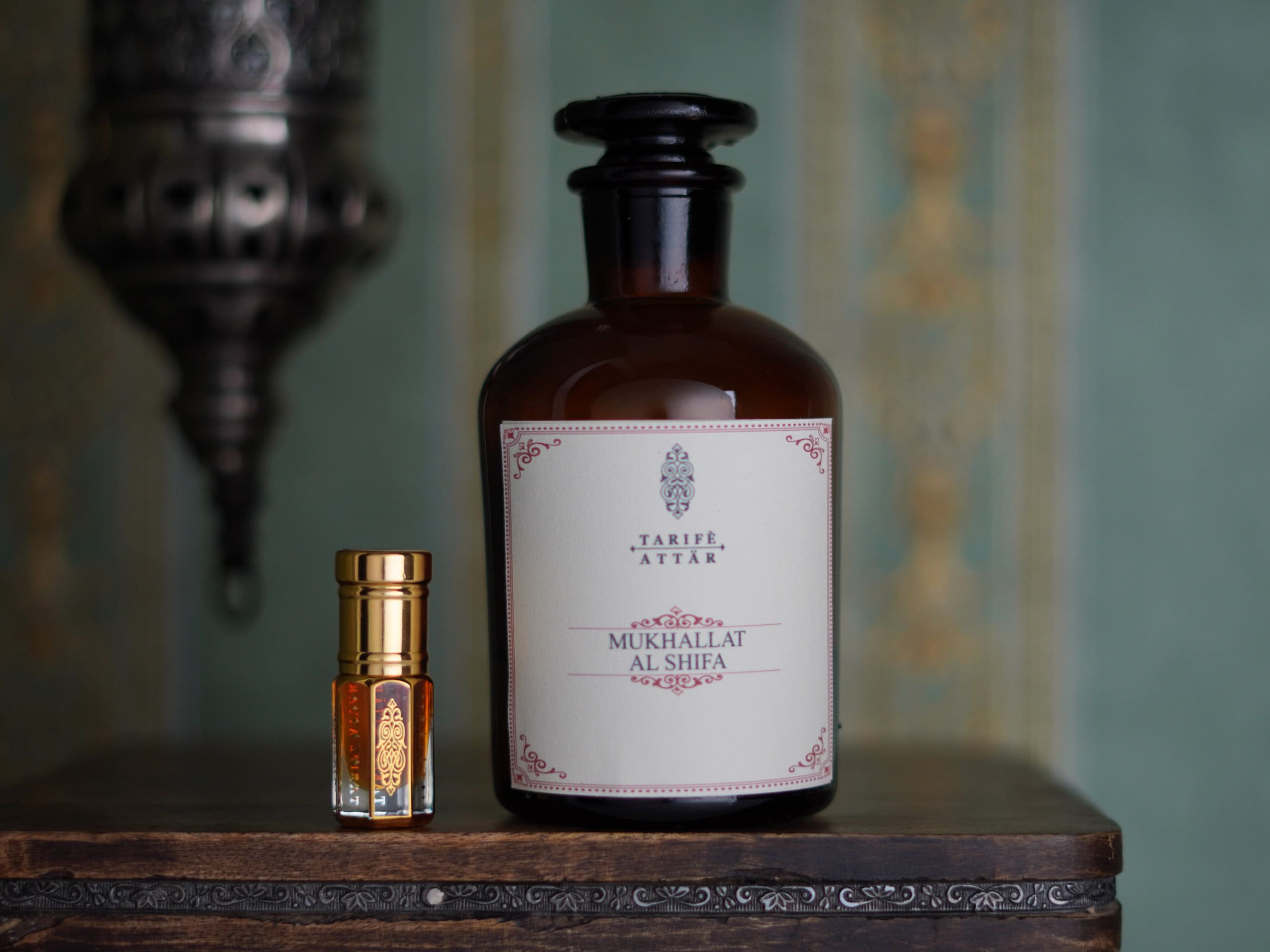 Aceite Attar Mukhallat Al-Shifa: Rosa, Lirio y Mezcla Floral Exótica (3 ml)