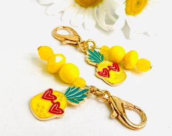 1 Cute Pineapple Zipper Pull, Zipper Pulls for Purses, Clip on Charms, Pineapple Zipper Charm, Summer Accessories, Pineapple Gifts