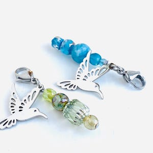 1 Czech Glass Hummingbird Zipper Pull, Zipper Charm, Zipper Pulls for Purses, Beaded Hummingbird Zipper Pull, Clip on Charms