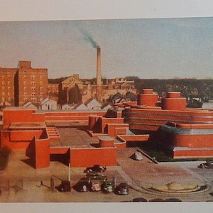 Racine, Wisconsin. S. C. Johnson & Son, Inc. Diseño de Frank Lloyd Wright. 1940-50 ?