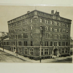 Akron (Ohio). Y. M. C. A. Gebouw. RPPC 1907.