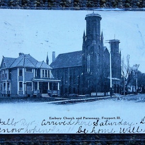 Freeport, Illinois. Chiesa di Embury e canonica. 1907