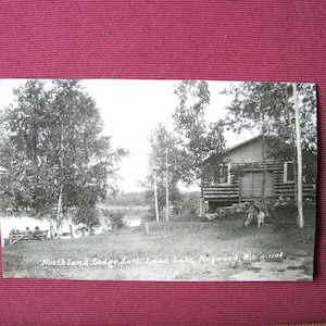 Hayward, Wisconsin. Northland Lodge, Lost Land Lake. RPPC Come nuovo, non usato.
