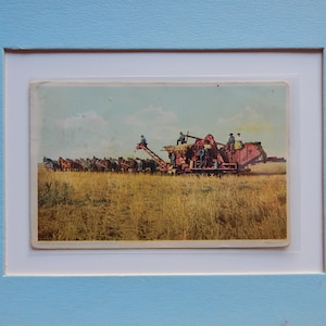 Een oogstmachine van 24 pk. 1908: foto door Fred Harvey.