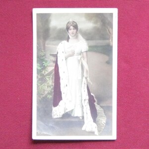 La reine Elizabeth-la reine Alexandre ? Veuillez lire la description. Années 1920-30 ?