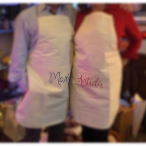 Apron with embroidered name image 2