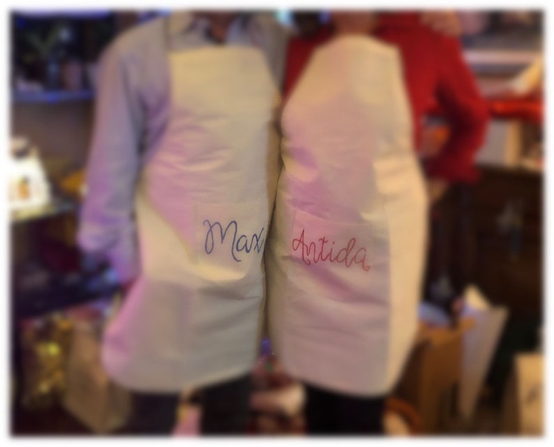 Apron with embroidered name image 2