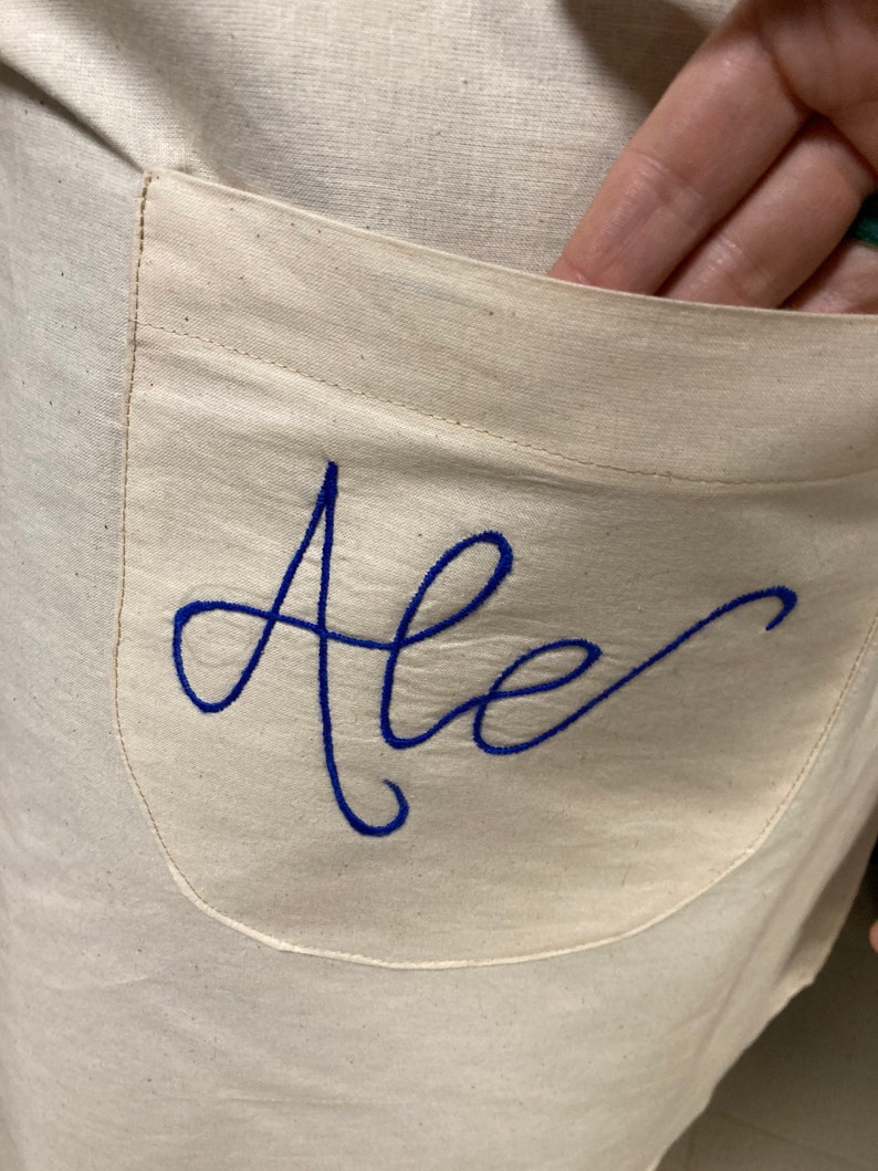 Apron with embroidered name image 4