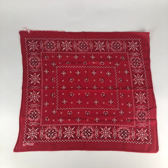 Vintage 1960s Elephant Trunk Up Fast Color Bandana