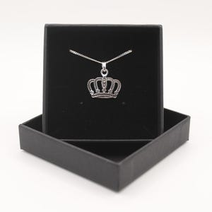 Majestica / Princess King Queen Royal - Sterling Silver curb chain necklace with Tibetan Silver pendant