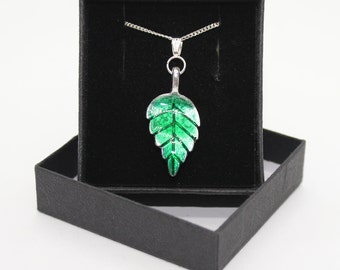 Collar de hoja de esmalte verde: cadena de plata de ley, colgante de naturaleza