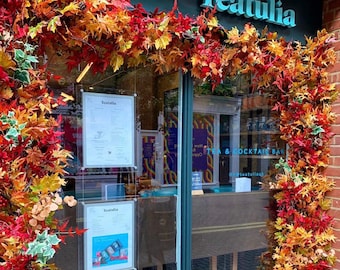 Fall Foliage Garland: Autumn Doorway Flower Decor